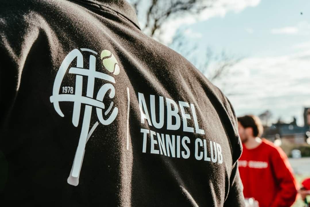 Projet tennis club aubel logotype — vue 009